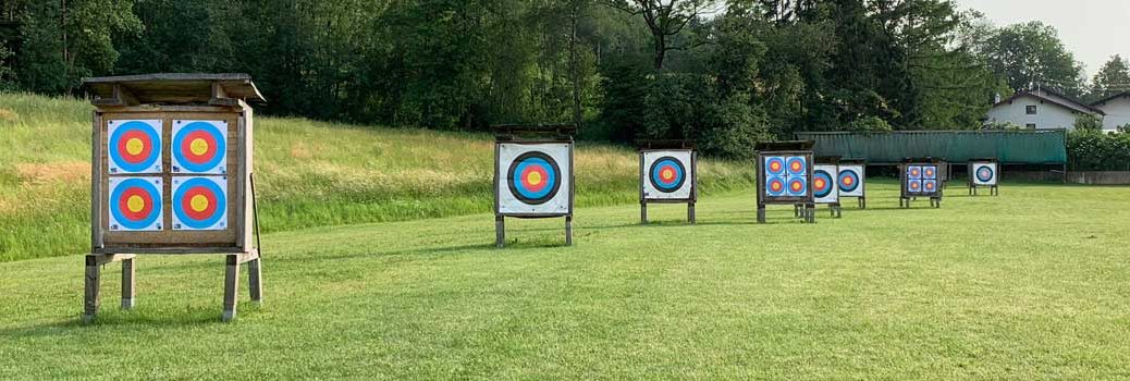 Schauplatz für Bogenkurse: der Bogenschießplatz in Wallern an der Trattnach inklusive Scheiben und Auflagen